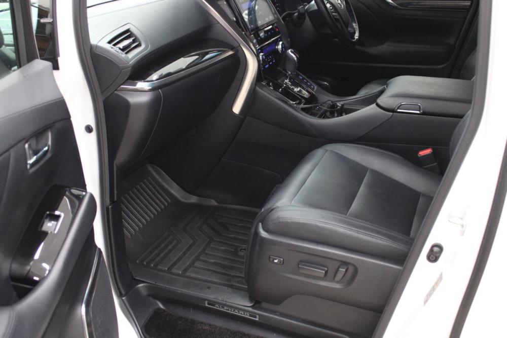 Toyota Alphard III Рестайлинг Томск  - изображение 14