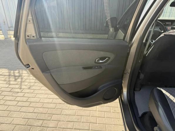 Renault Scenic III с пробегом 2011 года, цена 745 000 рублей, 373681 км, минивэн, Автокод Объявления