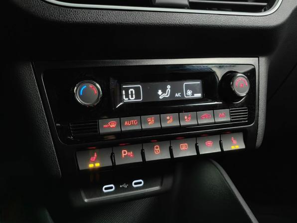 Volkswagen Polo VI с пробегом 2022 года, цена 1 999 000 рублей, 58827 км, лифтбек, Автокод Объявления