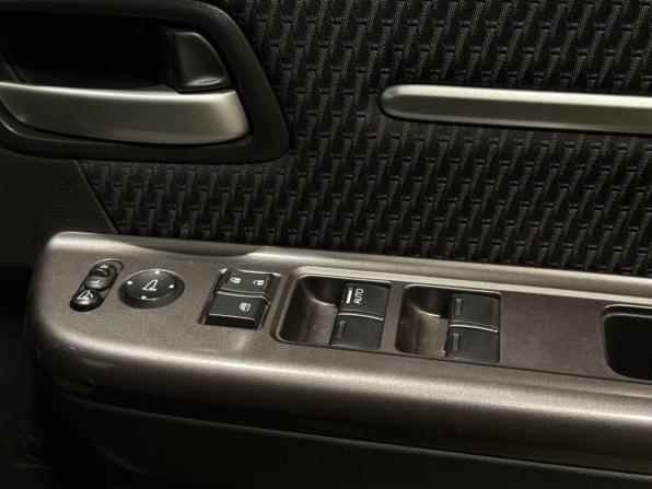 Honda Stepwgn V с пробегом 2015 года, цена 1 880 000 рублей, 100063 км, минивэн, Автокод Объявления