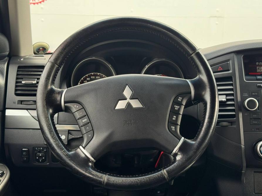 Mitsubishi Pajero IV Рестайлинг 1 Екатеринбург  - изображение 27