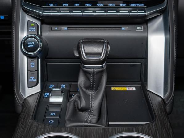 Toyota Land Cruiser 300 Series с пробегом 2022 года, цена 8 890 000 рублей, 122786 км, внедорожник, Автокод Объявления