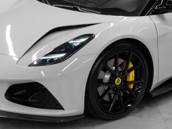 Lotus Emira с пробегом 2023 года, цена 16 840 000 рублей, 4148 км, купе, Автокод Объявления