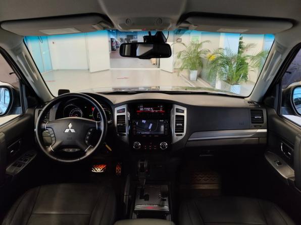 Mitsubishi Pajero IV Рестайлинг 2 с пробегом 2015 года, цена 2 018 000 рублей, 181780 км, внедорожник, Автокод Объявления