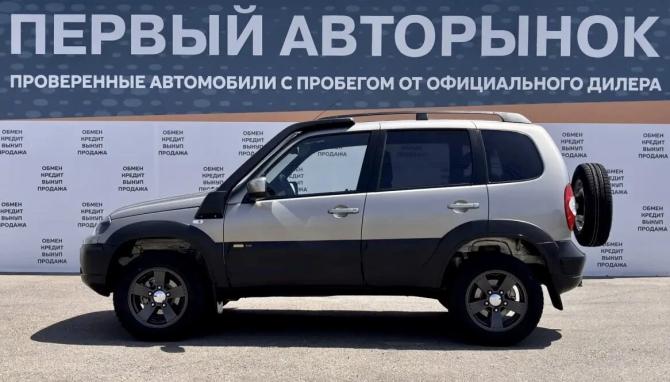 Chevrolet Niva I Рестайлинг с пробегом 2018 года, цена 849 900 рублей, 95322 км, внедорожник, Автокод Объявления