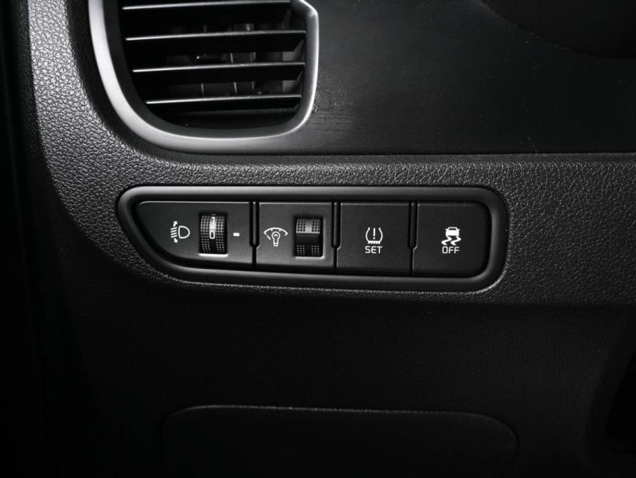 Kia Rio IV Ростов-на-Дону  - изображение 17