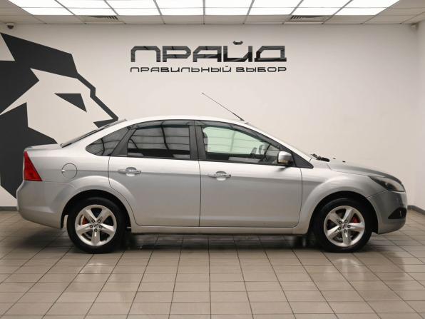 Ford Focus II Рестайлинг с пробегом 2010 года, цена 599 000 рублей, 211000 км, седан, Автокод Объявления