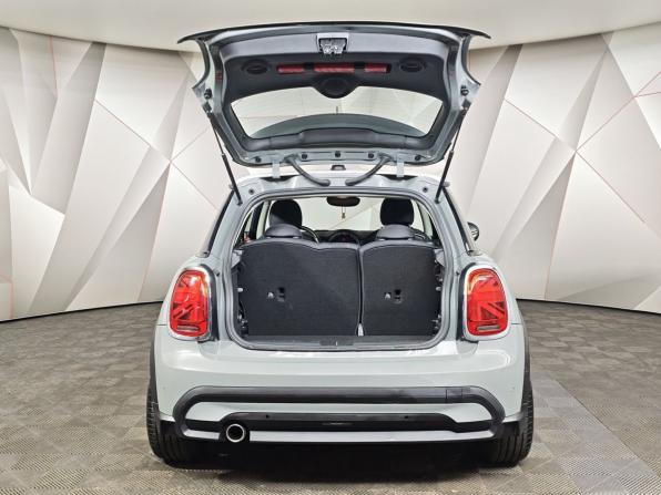 Mini Hatch III (F55/F56) Рестайлинг 2 с пробегом 2022 года, цена 2 650 000 рублей, 38691 км, хэтчбек, Автокод Объявления