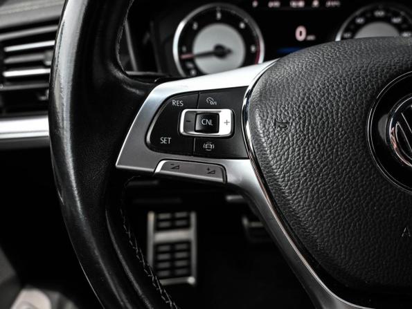 Volkswagen Touareg III с пробегом 2018 года, цена 3 899 000 рублей, 236096 км, внедорожник, Автокод Объявления