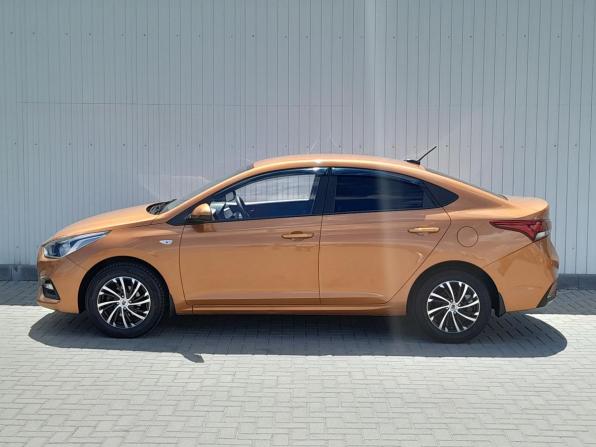 Hyundai Solaris II с пробегом 2018 года, цена 1 449 000 рублей, 61690 км, седан, Автокод Объявления