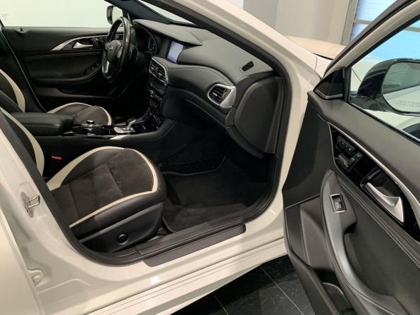 Infiniti Q30 с пробегом 2019 года, цена 2 599 000 рублей, 207094 км, хэтчбек, Автокод Объявления