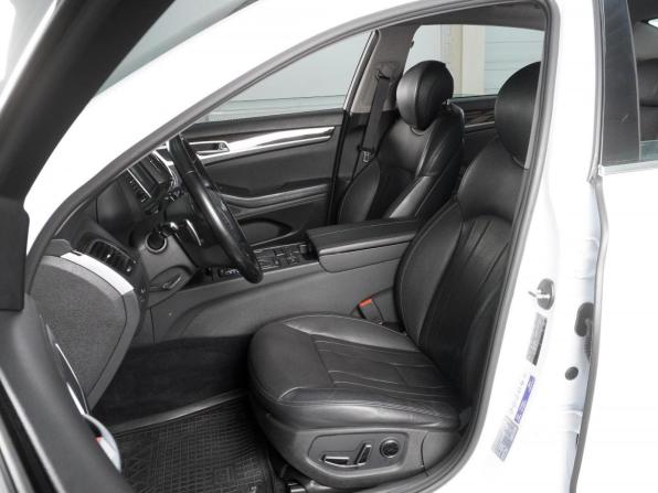 Hyundai Genesis II с пробегом 2014 года, цена 2 075 000 рублей, 225974 км, седан, Автокод Объявления