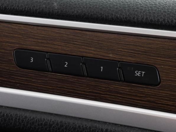 Volkswagen Touareg II с пробегом 2013 года, цена 1 397 000 рублей, 438001 км, внедорожник, Автокод Объявления