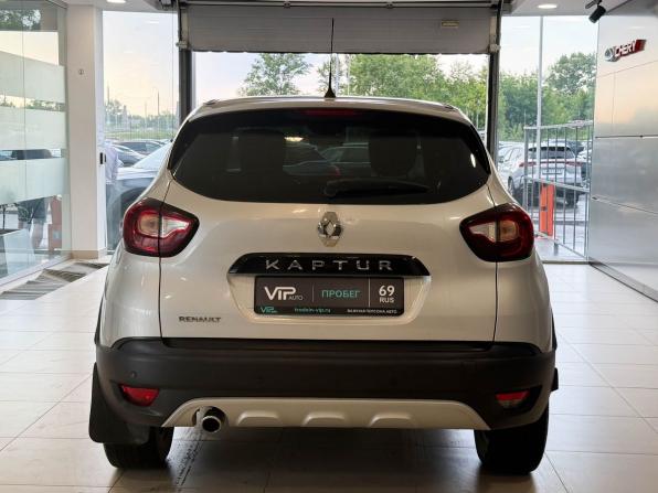 Renault Kaptur I с пробегом 2018 года, цена 1 367 000 рублей, 138608 км, внедорожник, Автокод Объявления