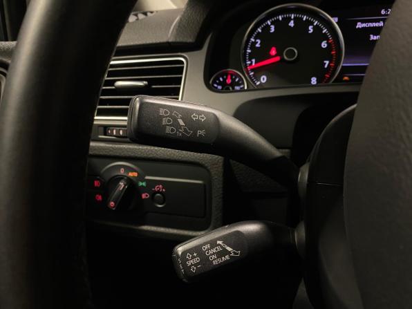 Volkswagen Touareg II с пробегом 2011 года, цена 1 950 000 рублей, 242907 км, внедорожник, Автокод Объявления