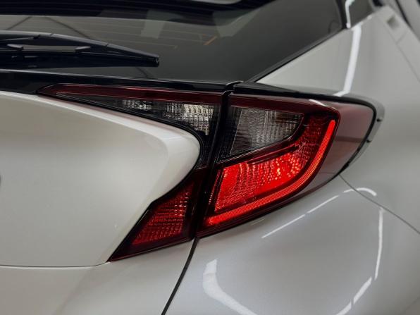 Toyota C-HR I Рестайлинг с пробегом 2019 года, цена 2 232 000 рублей, 140945 км, внедорожник, Автокод Объявления