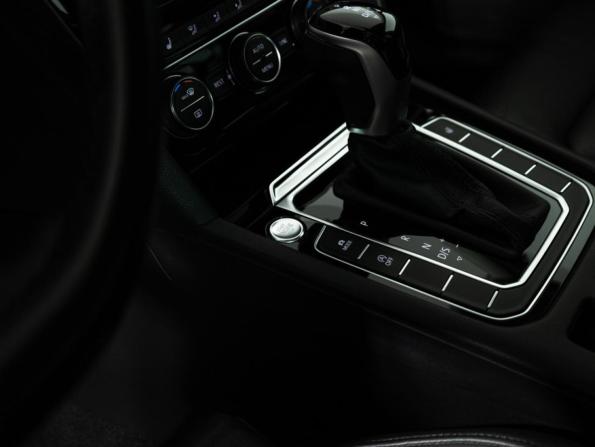Volkswagen Passat B8 с пробегом 2019 года, цена 2 549 700 рублей, 102998 км, седан, Автокод Объявления