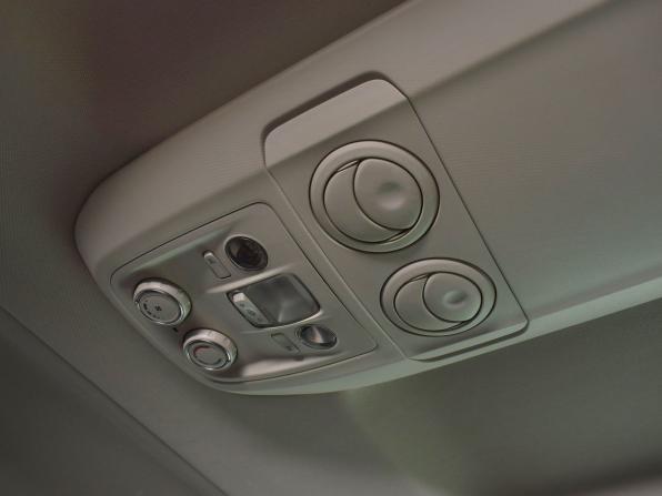 Peugeot Traveller I с пробегом 2022 года, цена 2 984 995 рублей, 79866 км, минивэн, Автокод Объявления