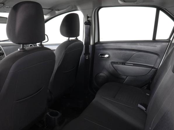 Renault Logan II Рестайлинг с пробегом 2019 года, цена 1 090 000 рублей, 76200 км, седан, Автокод Объявления