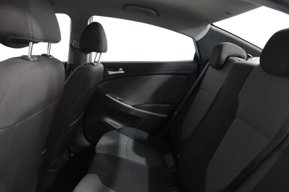 Hyundai Solaris I Санкт-Петербург  - изображение 12