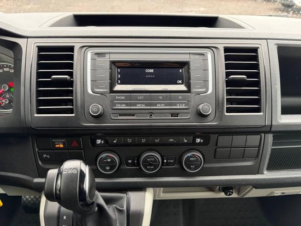 Volkswagen Caravelle T6 с пробегом 2015 года, цена 2 995 000 рублей, 132336 км, минивэн, Автокод Объявления