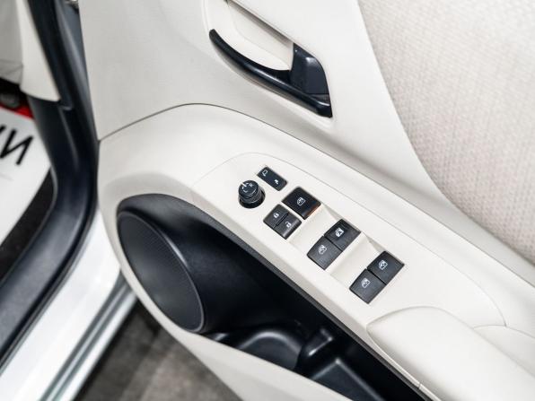 Toyota Sienta II с пробегом 2017 года, цена 1 420 000 рублей, 100019 км, компактвэн, Автокод Объявления