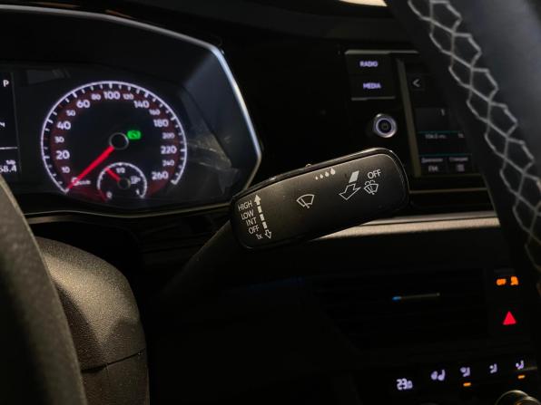 Volkswagen Jetta VII с пробегом 2020 года, цена 1 990 000 рублей, 70080 км, седан, Автокод Объявления