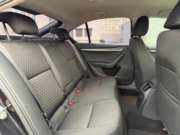 Skoda Octavia III (A7) Рестайлинг с пробегом 2017 года, цена 1 725 000 рублей, 100429 км, лифтбек, Автокод Объявления