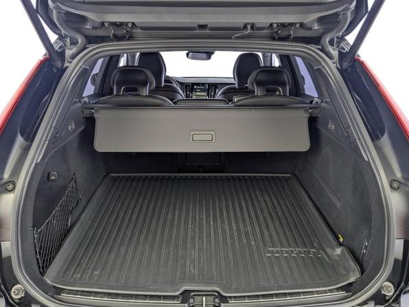 Volvo XC60 II с пробегом 2018 года, цена 3 300 000 рублей, 101399 км, внедорожник, Автокод Объявления