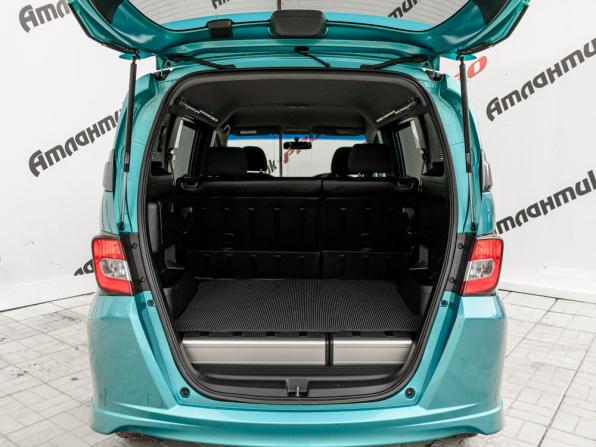 Honda Freed I с пробегом 2010 года, цена 920 000 рублей, 181882 км, компактвэн, Автокод Объявления