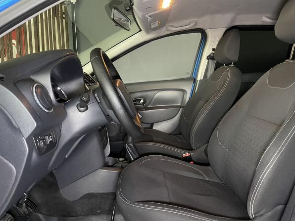 Renault Logan II с пробегом 2017 года, цена 590 000 рублей, 180405 км, седан, Автокод Объявления