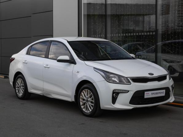 Kia Rio IV с пробегом 2018 года, цена 1 049 000 рублей, 200656 км, седан, Автокод Объявления