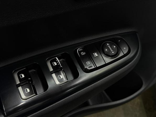Kia Rio IV с пробегом 2017 года, цена 1 250 000 рублей, 191112 км, хэтчбек, Автокод Объявления