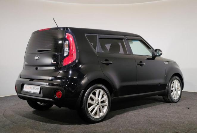 Kia Soul II Рестайлинг с пробегом 2018 года, цена 1 500 000 рублей, 69545 км, хэтчбек, Автокод Объявления