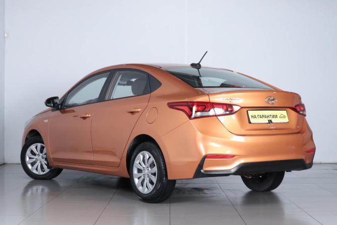 Hyundai Solaris II с пробегом 2019 года, цена 1 359 000 рублей, 139000 км, седан, Автокод Объявления