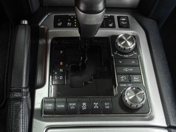 Toyota Land Cruiser 200 Series Рестайлинг 2 с пробегом 2017 года, цена 6 369 000 рублей, 228011 км, внедорожник, Автокод Объявления