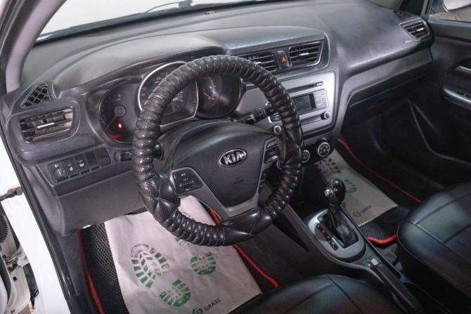 Kia Rio III Рестайлинг с пробегом 2015 года, цена 749 000 рублей, 195000 км, седан, Автокод Объявления