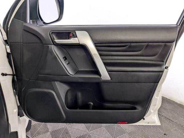 Toyota Land Cruiser Prado 150 Series Рестайлинг 3 с пробегом 2021 года, цена 4 910 000 рублей, 74457 км, внедорожник, Автокод Объявления