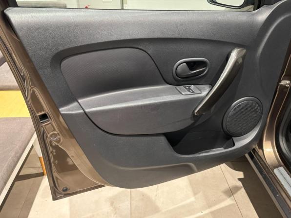 Renault Sandero II Рестайлинг с пробегом 2019 года, цена 1 278 151 рубль, 52541 км, хэтчбек, Автокод Объявления