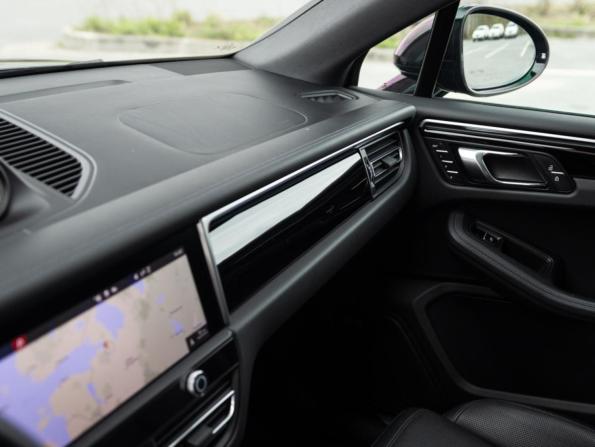 Porsche Macan I Рестайлинг 2 с пробегом 2021 года, цена 8 811 000 рублей, 22070 км, внедорожник, Автокод Объявления