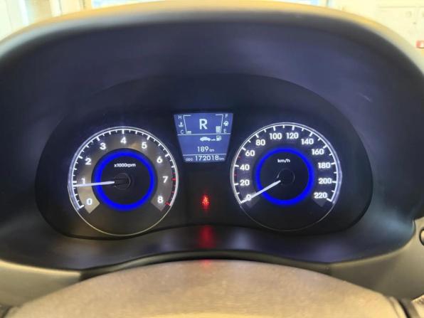 Hyundai Solaris I с пробегом 2012 года, цена 830 000 рублей, 172017 км, седан, Автокод Объявления