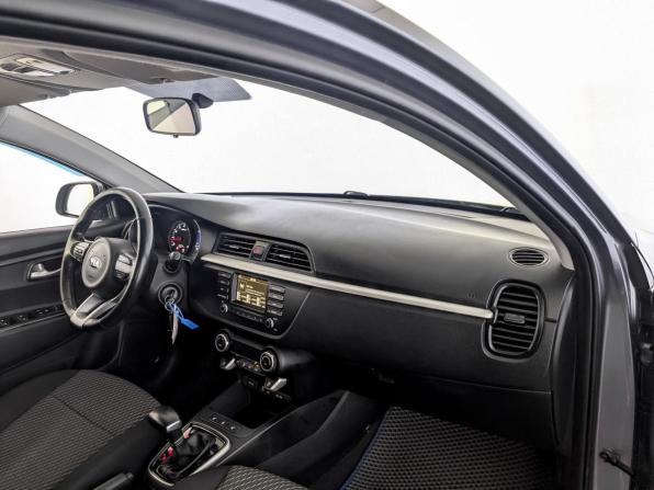 Kia Rio IV с пробегом 2018 года, цена 1 375 000 рублей, 129830 км, хэтчбек, Автокод Объявления