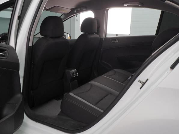 Peugeot 408 I с пробегом 2015 года, цена 589 000 рублей, 121443 км, седан, Автокод Объявления