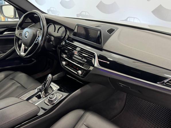 BMW 5 серии VII (G30/G31/G38) с пробегом 2018 года, цена 2 535 000 рублей, 192678 км, седан, Автокод Объявления