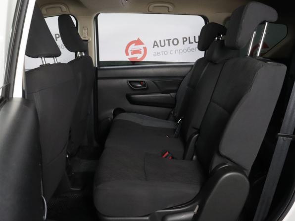 Suzuki Ertiga II с пробегом 2022 года, цена 2 090 000 рублей, 59620 км, компактвэн, Автокод Объявления