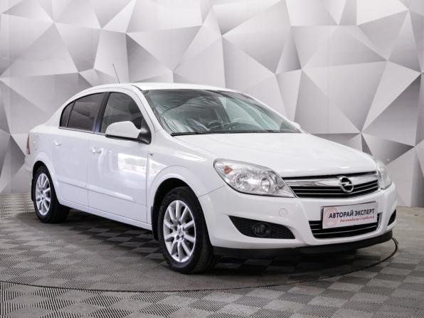 Opel Astra H Рестайлинг с пробегом 2013 года, цена 615 000 рублей, 214500 км, седан, Автокод Объявления