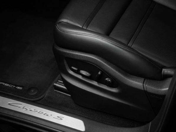 Porsche Cayenne III Рестайлинг с пробегом 2023 года, цена 17 370 000 рублей, 13772 км, внедорожник, Автокод Объявления