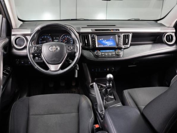 Toyota RAV4 IV (XA40) Рестайлинг с пробегом 2017 года, цена 1 750 000 рублей, 301016 км, внедорожник, Автокод Объявления