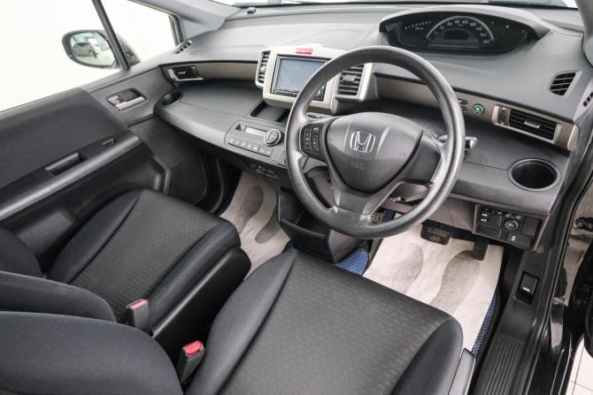 Honda Freed I Рестайлинг с пробегом 2012 года, цена 1 099 000 рублей, 190000 км, компактвэн, Автокод Объявления