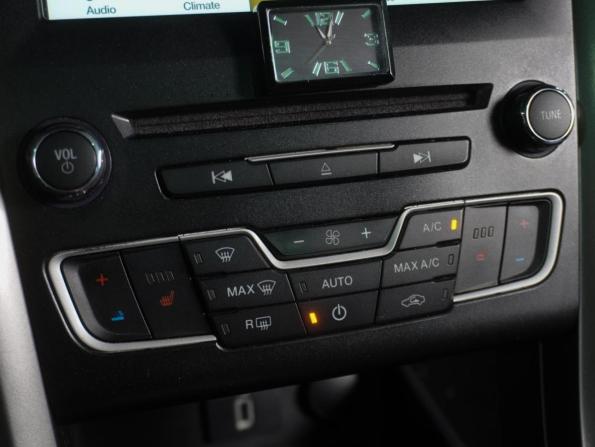Ford Fusion (North America) II Рестайлинг с пробегом 2017 года, цена 1 199 000 рублей, 218995 км, седан, Автокод Объявления